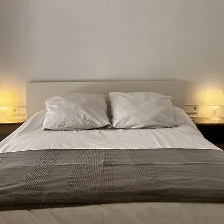 Espacioso Con Patio Interior Σαμπαντέλ