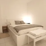 アパート Espacioso Con Patio Interior